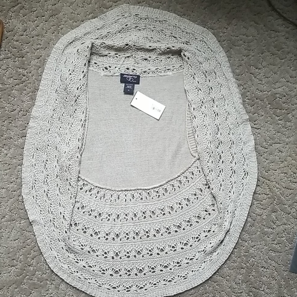 HOOKED UP💕 by I.O.T Sandy Beige Sweater Vest NWT - Picture 4 of 8